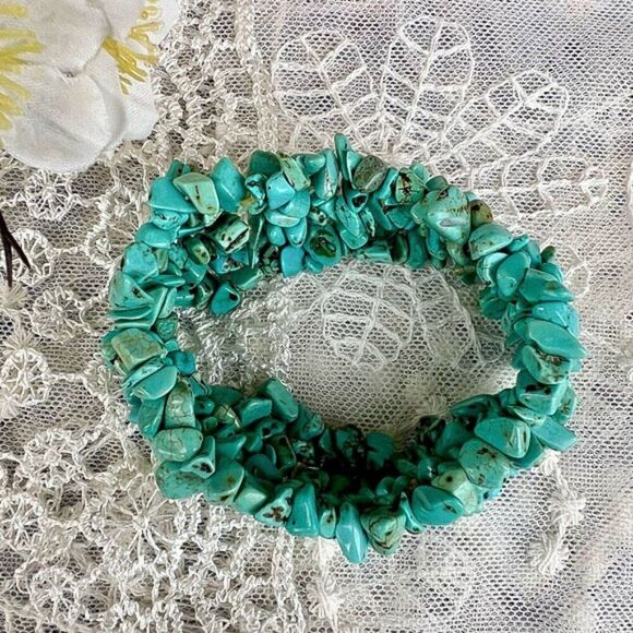 Turquoise Tumbled Stone Stretch Bracelet - Picture 5 of 7